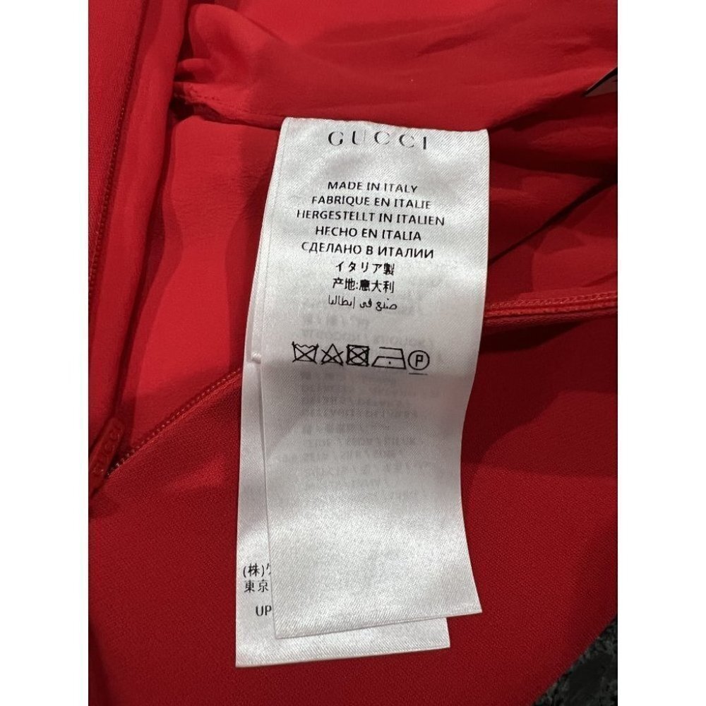 Gucci Red Wool Silk Sheath Classic Red Dress $2,800 - Picture 15 of 17